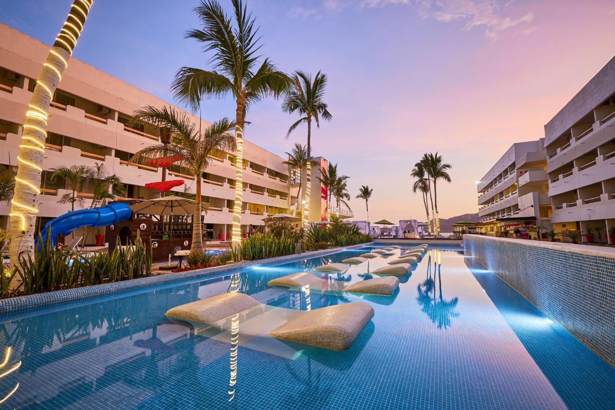 Hotel Emporio Mazatlán Esterno foto